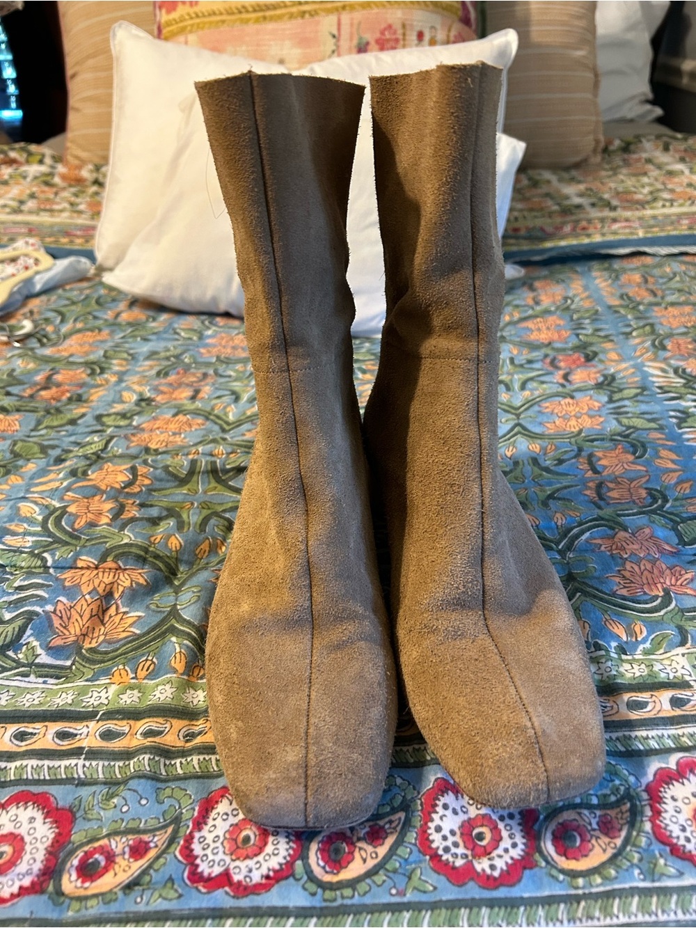 Coclico Beige Suede Ankle Boots with Block Heel - Picture 3 of 7